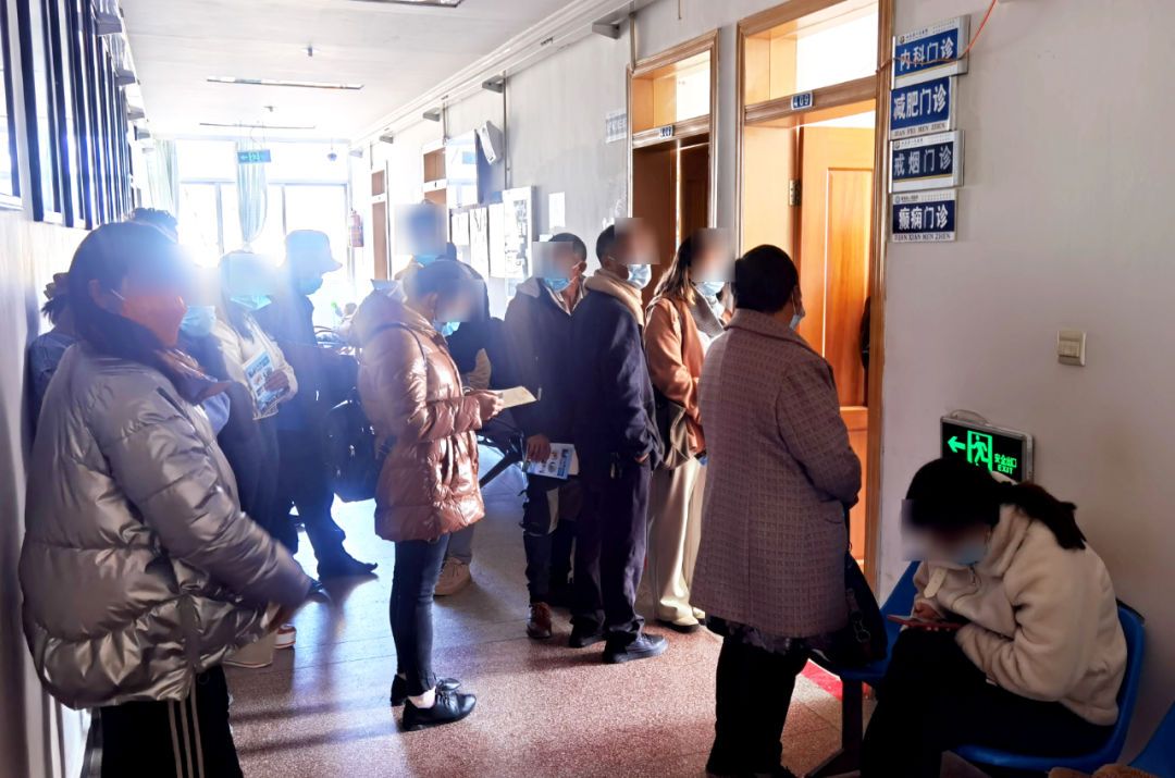 【保山安利醫(yī)院】腫瘤科張穎東主任赴施甸縣人民醫(yī)院開(kāi)展腫瘤專(zhuān)科坐診、查房