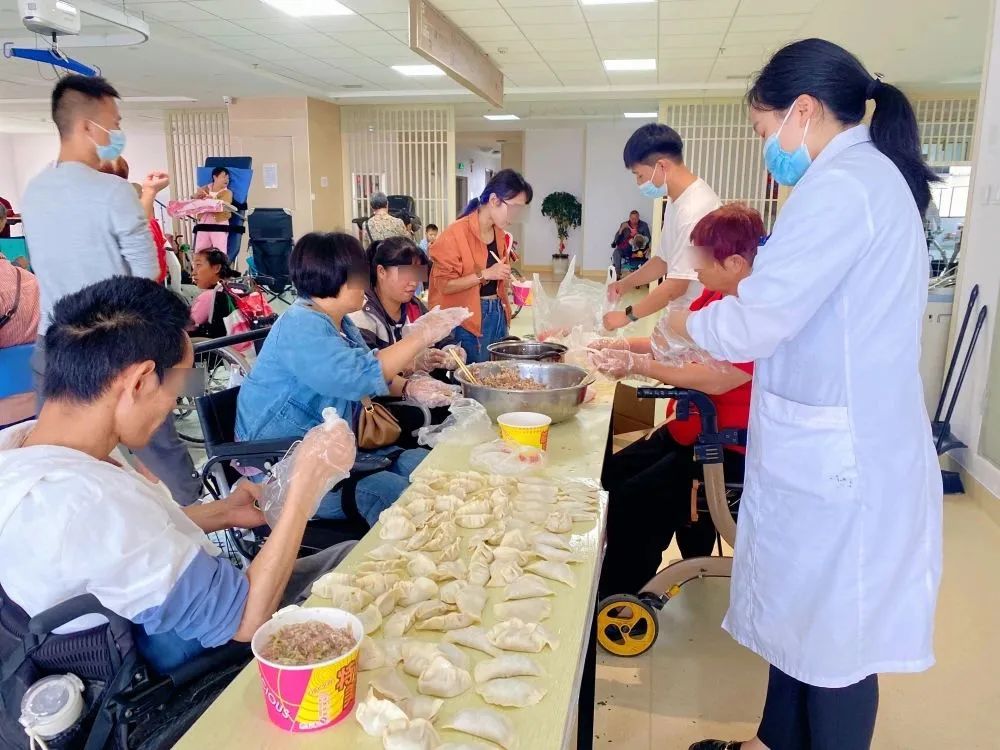 【保山安利醫(yī)院】“濃濃餃子香，深深關(guān)愛情”保山市殘聯(lián)肢體殘疾患者社會(huì)融入活動(dòng)